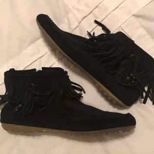Minnetonka Fringe Bootie